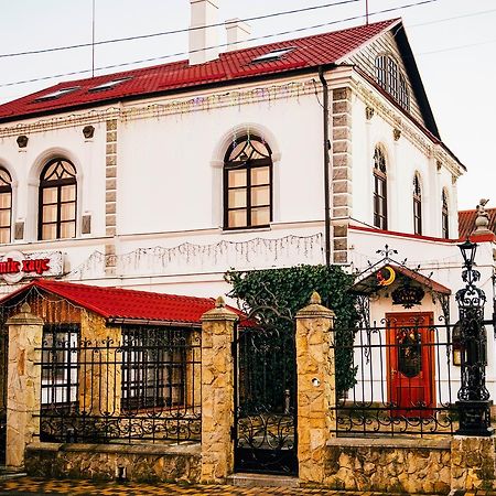 Antique House Hotel Dubno Exterior photo